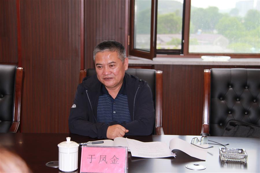 900×600