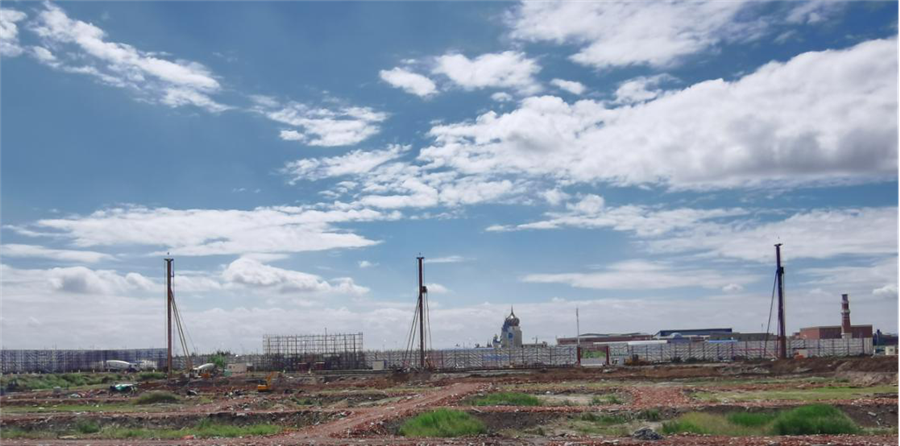 900×446