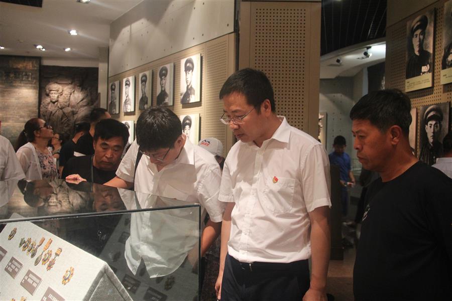 900×600